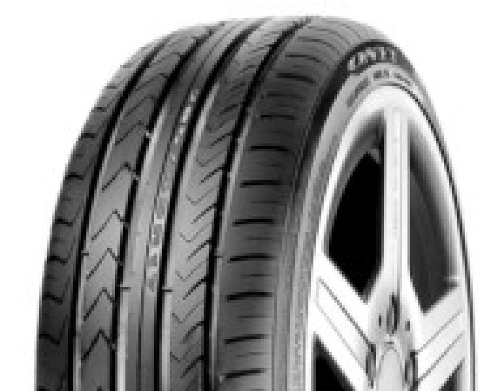 Onyx NY-901 215/50R17 95W, XL