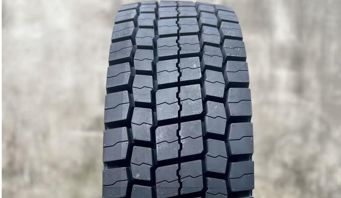 Avantech DRR1000 235/75R17.5 132/130M